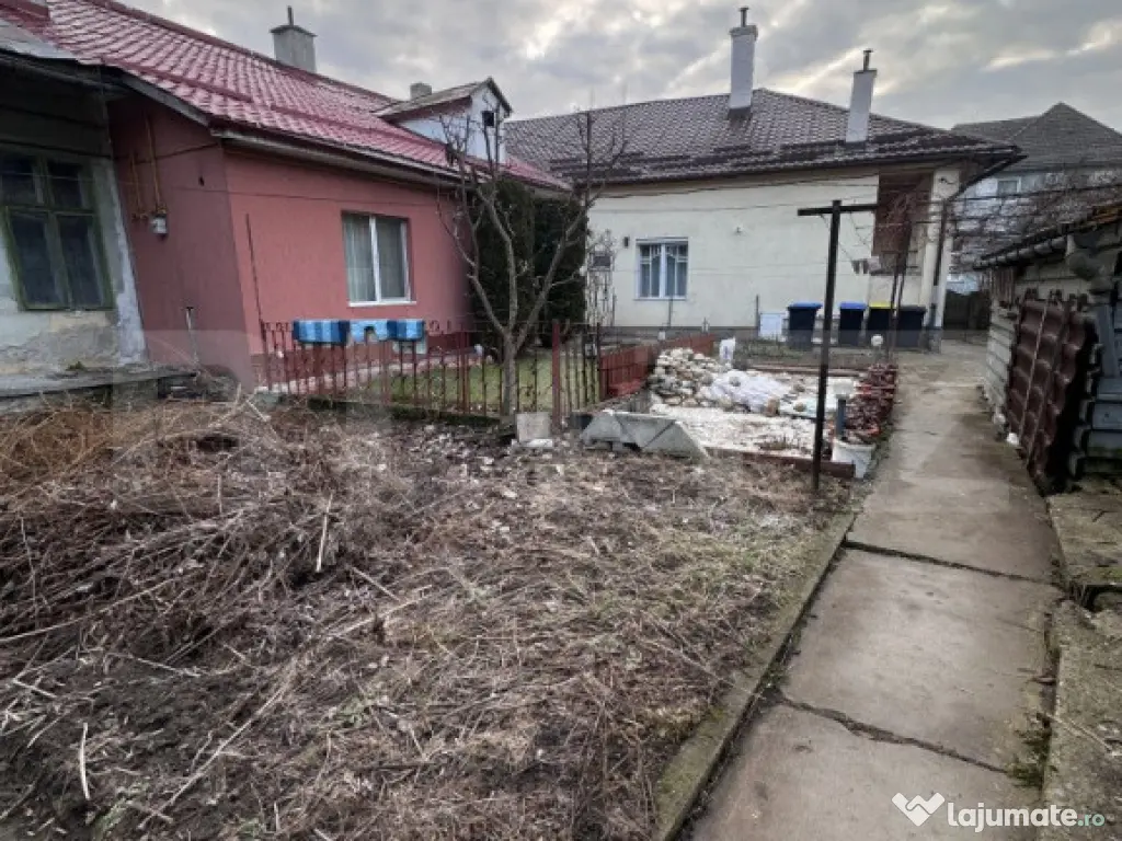 Casa zonă centrală Dej,curte comună, 31mp