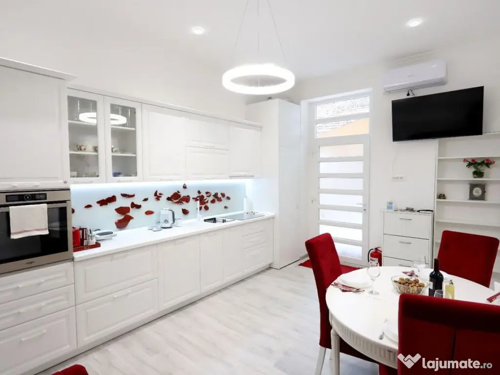 Ultracentral #Oradea, casă, 184 900 € (neg, comision 0)