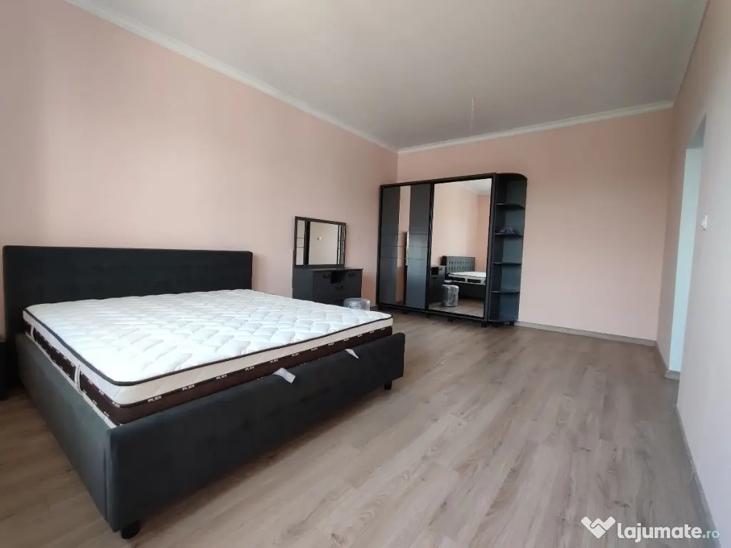 Oferim un apartament spre inchiriere cu 3 camere in zona Frunzisului
