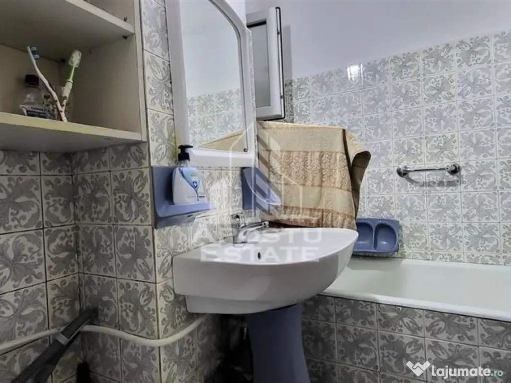 Apartament 3 camere, decomandat, etaj intermediar, zona G... 