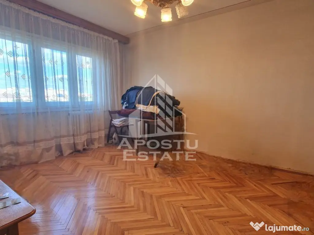 Apartament 3 camere, decomandat, etaj intermediar, zona G... 