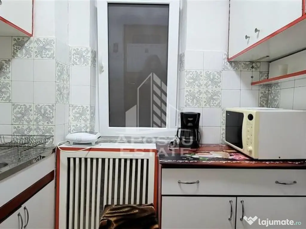 Apartament 3 camere, decomandat, etaj intermediar, zona G... 