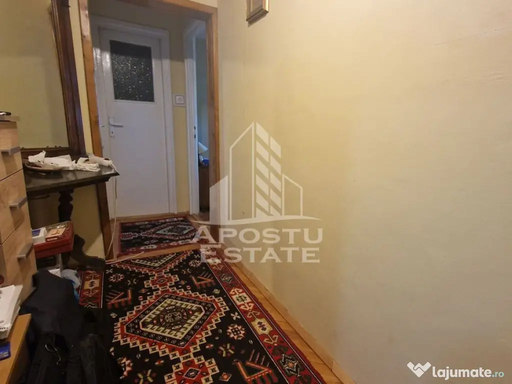 Apartament 3 camere, decomandat, etaj intermediar, zona G... 