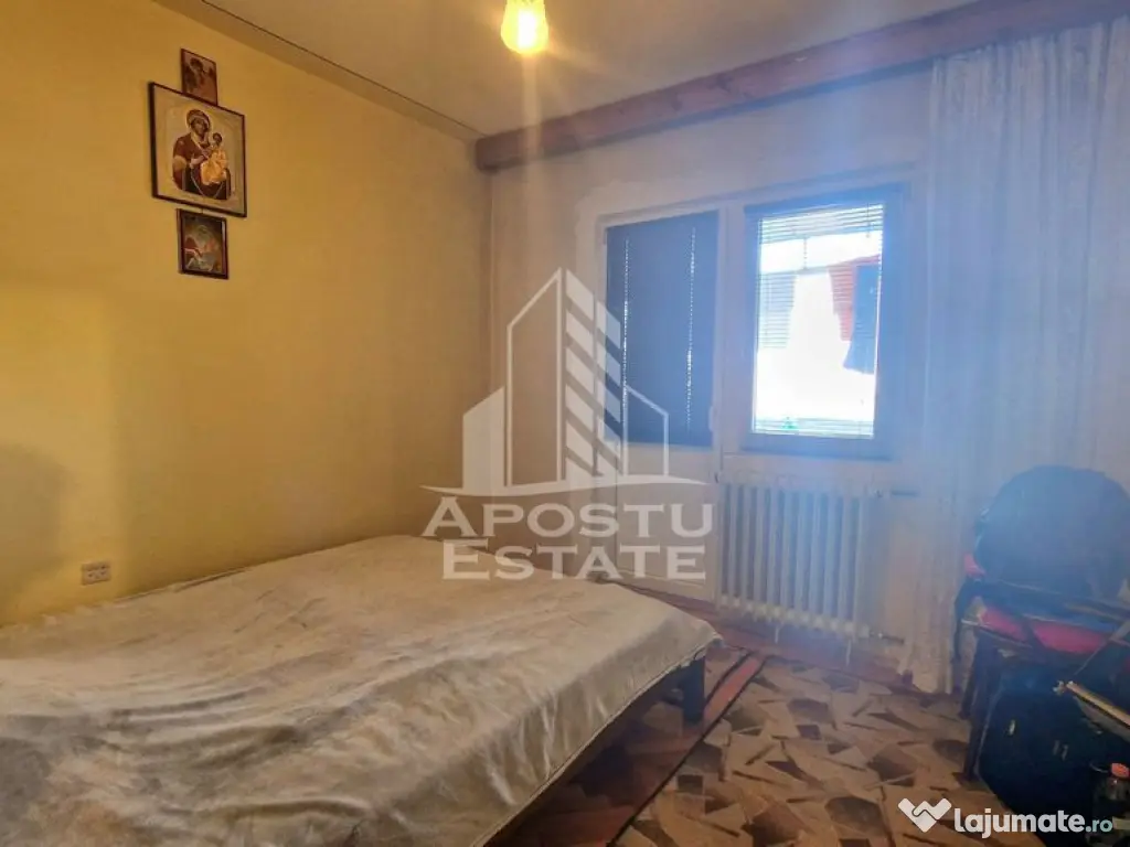 Apartament 3 camere, decomandat, etaj intermediar, zona G... 