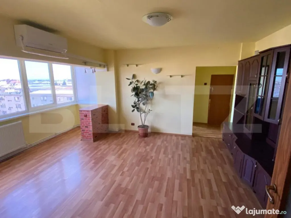 Apartament cu 3 Camere – Priveliște Panoramică, Bulevard 