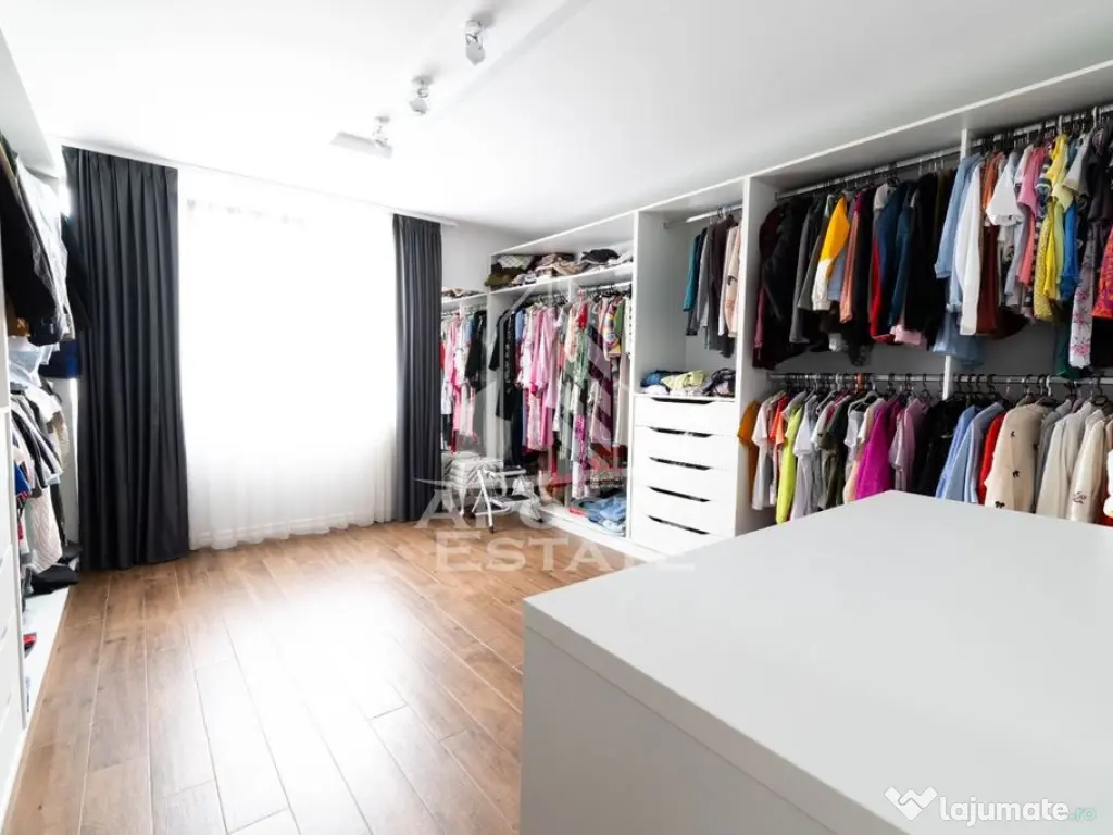 Casa individuala deosebita, regim inaltime P+1E, 5 camere... 