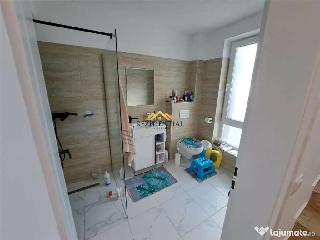 CASA CU ETAJ - BOTOSANI 