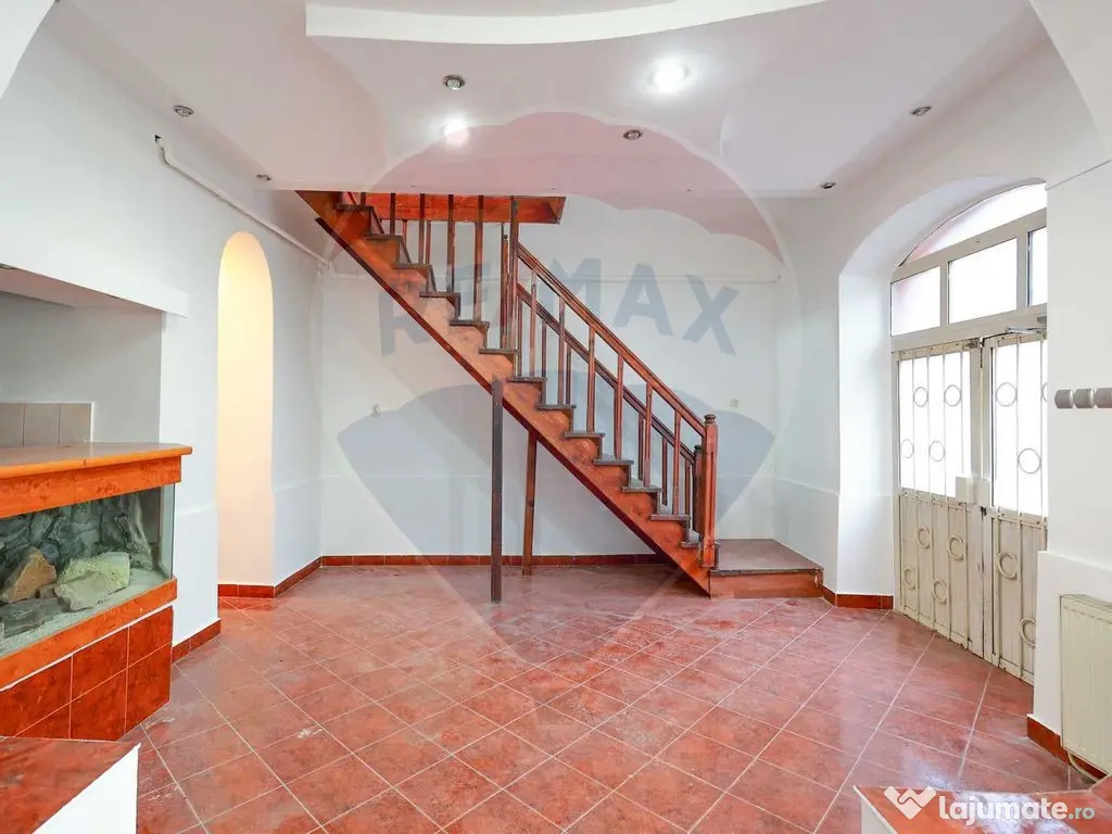 Spațiu comercial de 160mp de închiriat în zona Ultrace... 