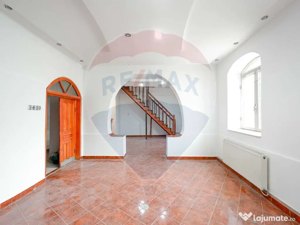 Spațiu comercial de 160mp de închiriat în zona Ultrace... 