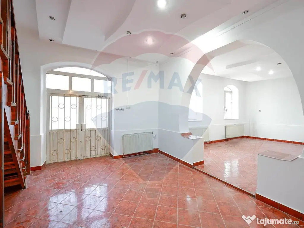 Spațiu comercial de 160mp de închiriat în zona Ultrace... 