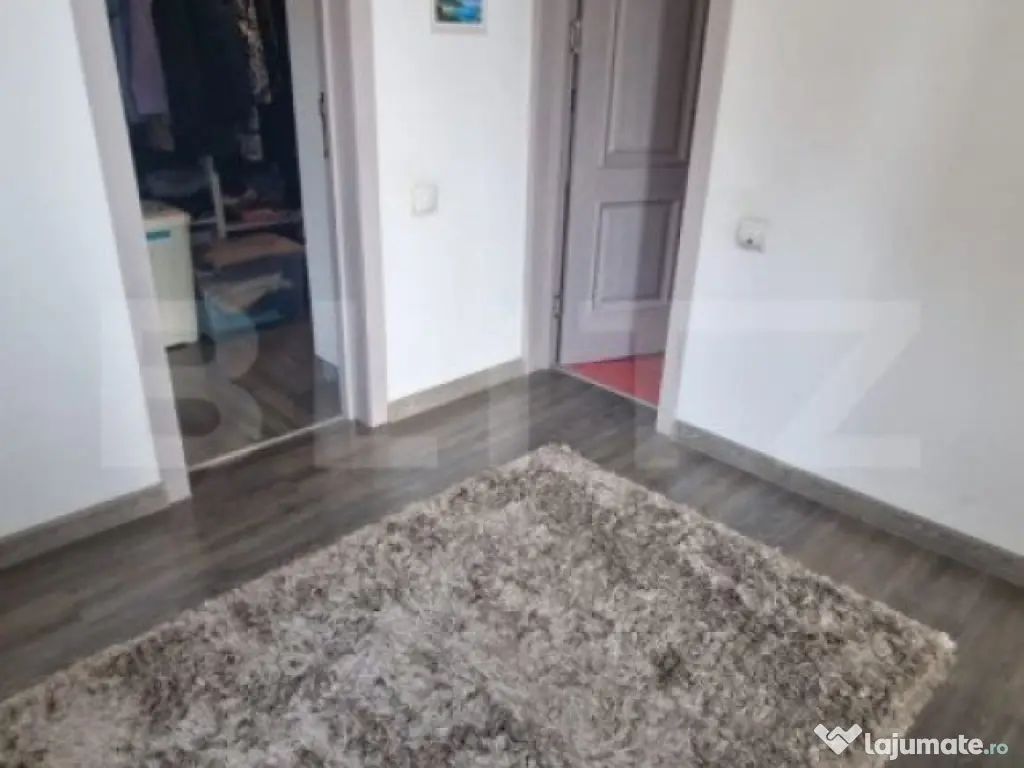 Casa de vanzare, cu 3 camere, 95 mp, zona Craiter 