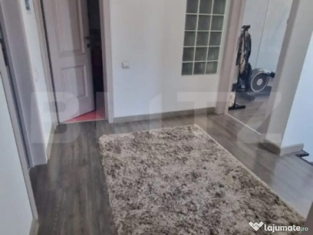 Casa de vanzare, cu 3 camere, 95 mp, zona Craiter 