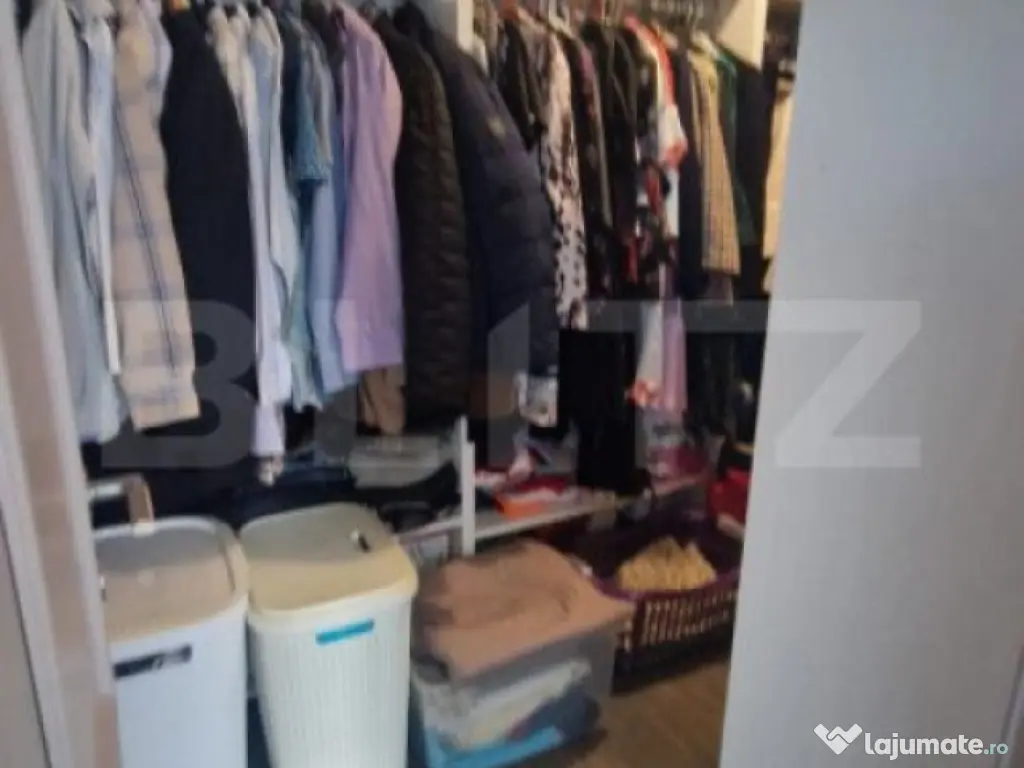 Casa de vanzare, cu 3 camere, 95 mp, zona Craiter 