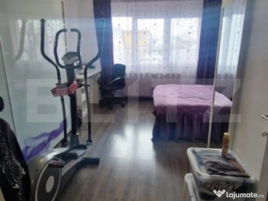 Casa de vanzare, cu 3 camere, 95 mp, zona Craiter 