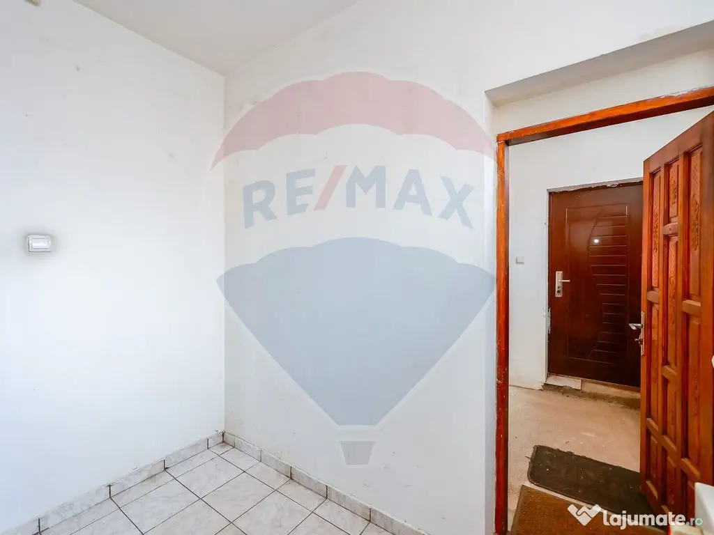 Casă cu destinație de spațiu comercial, zona Episcopia 