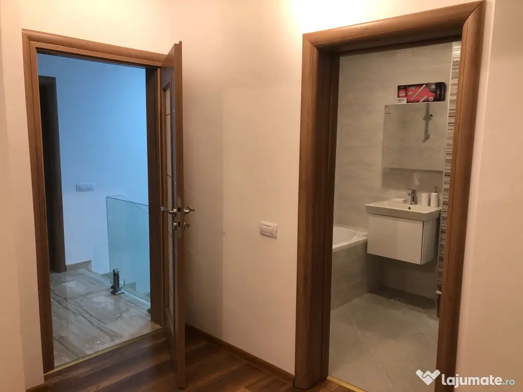 Apartament cu patru camere ,mobilat si utilat. 