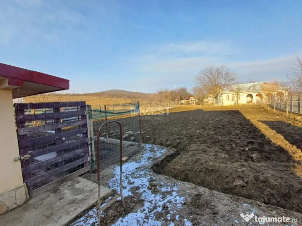 CASA CU 4 CAMERE , BECI SI GARAJ , 825MP TEREN , VOINESTI