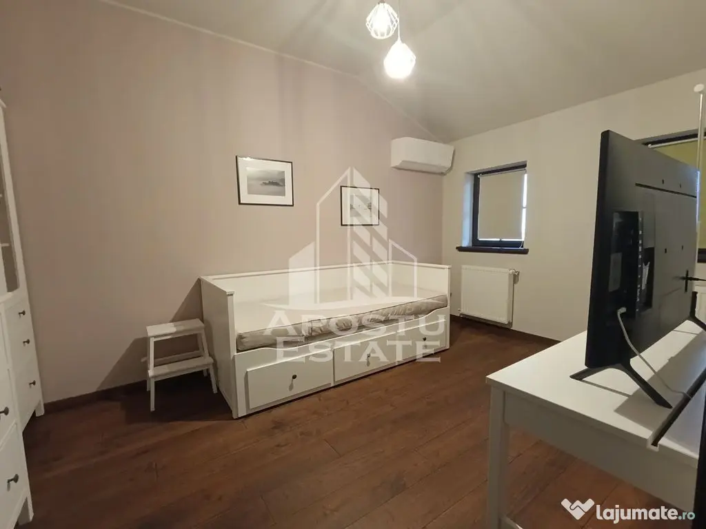 Apartament 3 camere pe doua nivele, 2 bai, zona Ronat! 