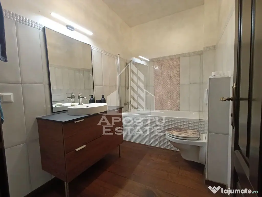 Apartament 3 camere pe doua nivele, 2 bai, zona Ronat! 