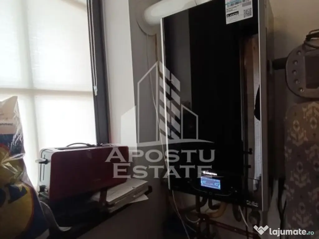 Apartament 3 camere pe doua nivele, 2 bai, zona Ronat! 