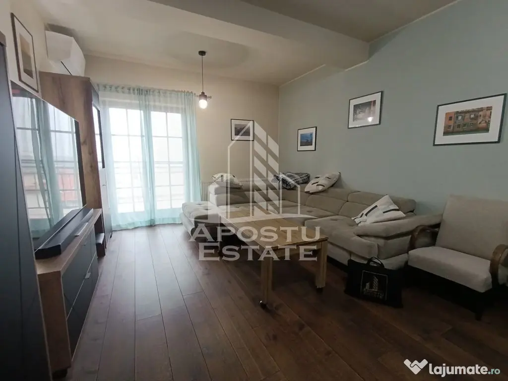 Apartament 3 camere pe doua nivele, 2 bai, zona Ronat! 