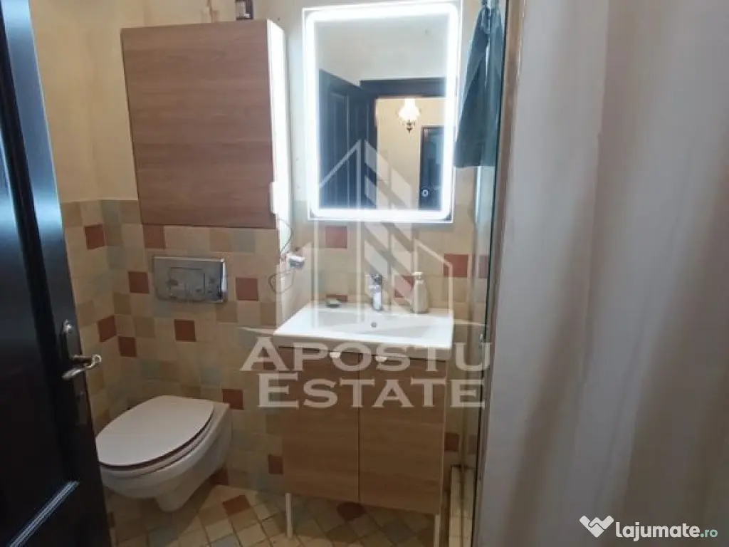 Apartament 3 camere pe doua nivele, 2 bai, zona Ronat! 