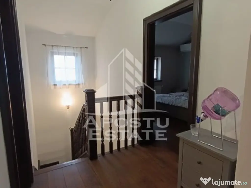 Apartament 3 camere pe doua nivele, 2 bai, zona Ronat! 