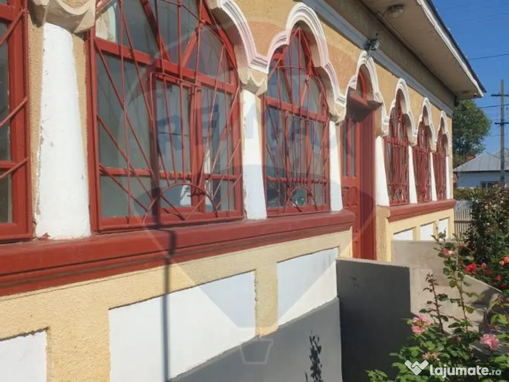 Casă / Vilă cu 3 camere de vânzare 