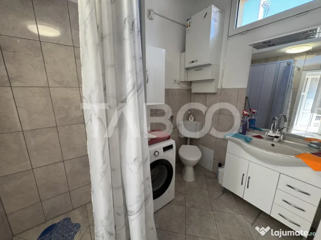 Casa individuala + apartament 2 fronturi teren 584 mp Turnis 