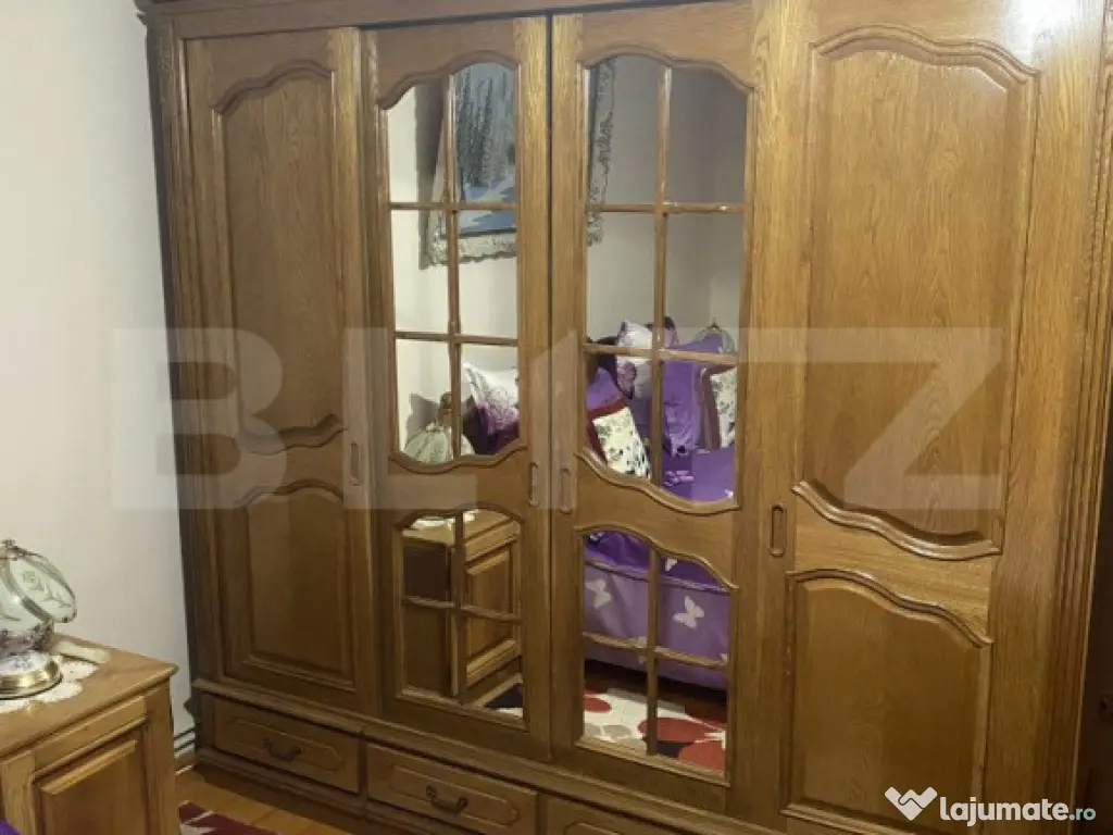 Casă de vânzare, cu 7 camere, 480 mp, zona Bd. Bucovina