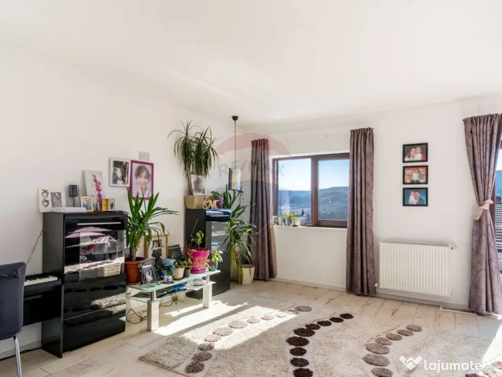 Casa de vanzare, 6 camere, zona Baciu, 175 mp util 