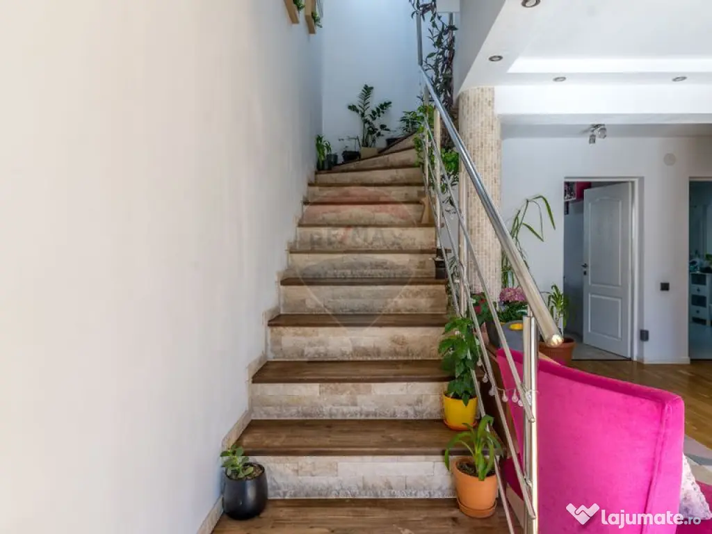 Casa de vanzare, 6 camere, zona Baciu, 175 mp util 