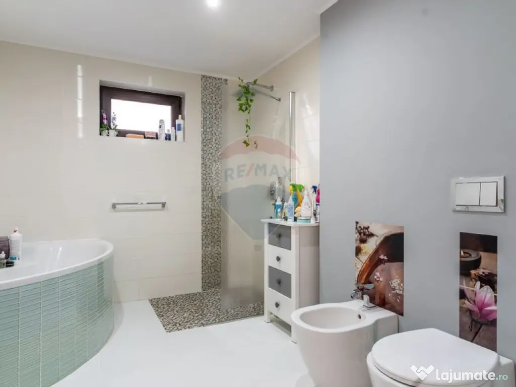 Casa de vanzare, 6 camere, zona Baciu, 175 mp util 