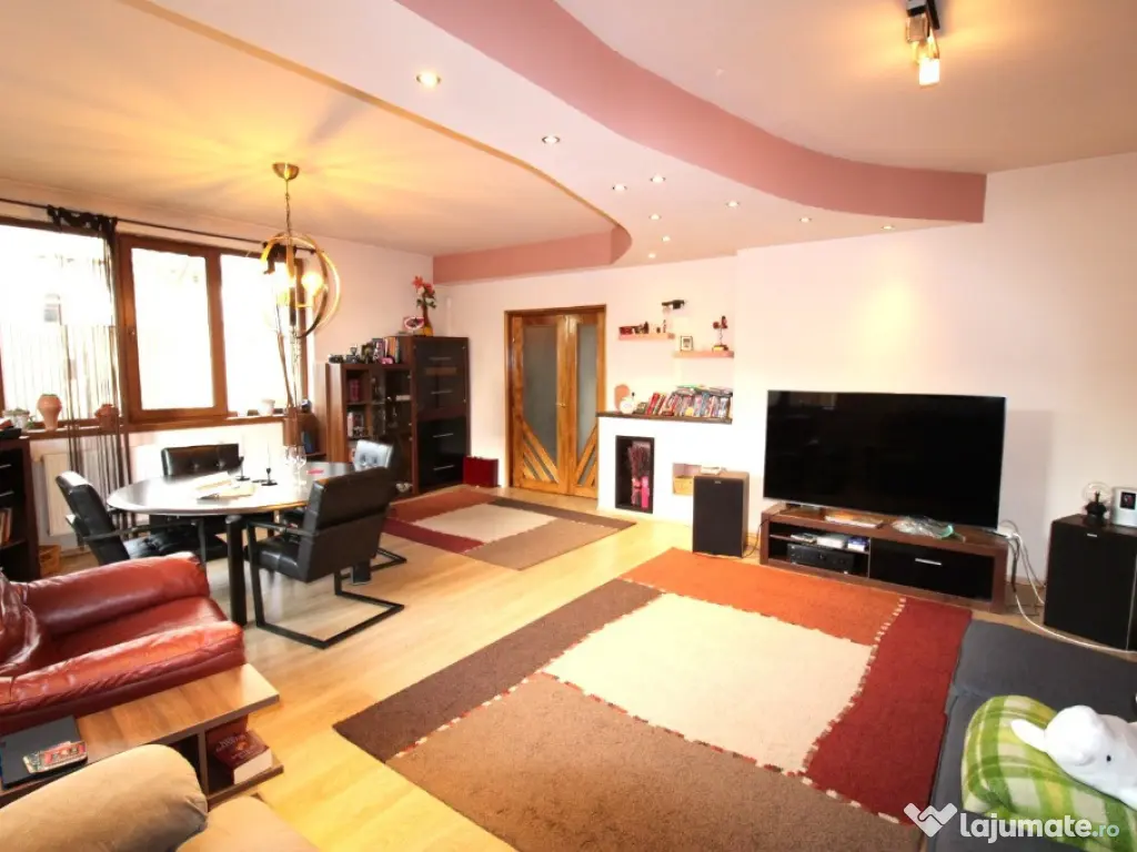 Vilă Modernă P+1 Micro 17 – 261 mp, Panouri Solare 22kW și Teren 436 m