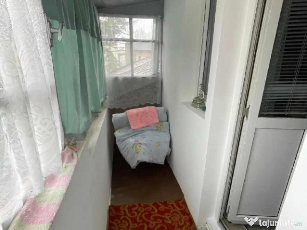 Casa cu 4 camere | zona 13 Septembrie x Bd Tudor Vladimirescu 