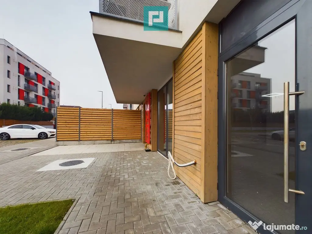 Spatiu comercial 60 mp 