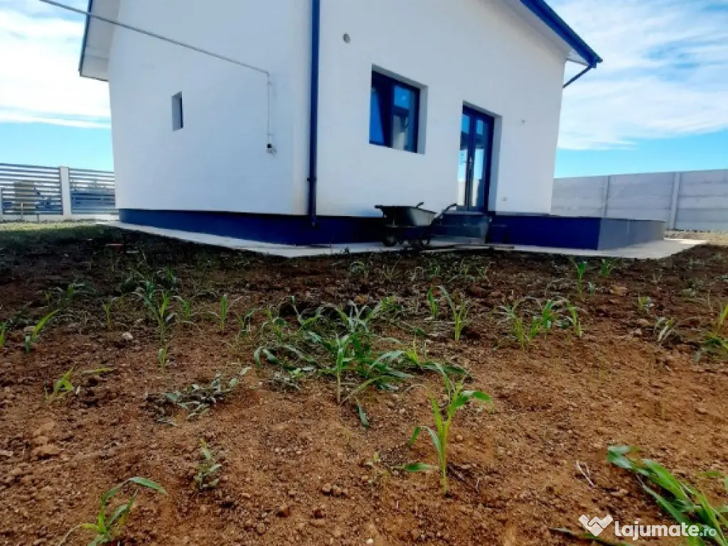 Vila individuala 4 CAMERE/600 M de BLV./Com.Berceni/COMISION 0 %