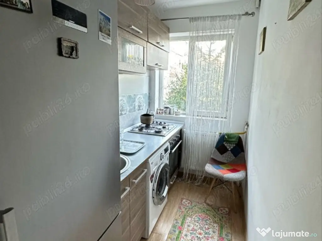 Apartament de vanzare cu 2 camere zona Vlahuta 