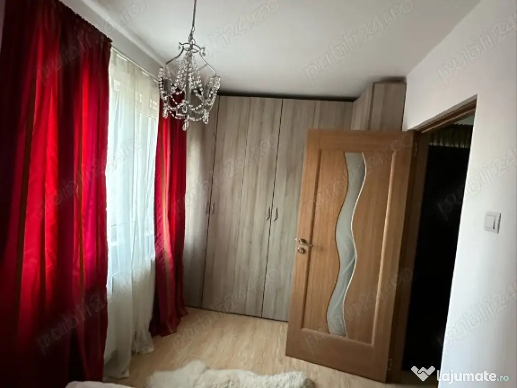 Apartament de vanzare cu 2 camere zona Vlahuta 