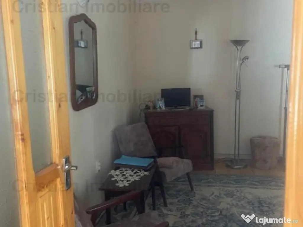 ULTRACENTRALA Casa 3 camere, toate utilitatile, teren 200 mp 