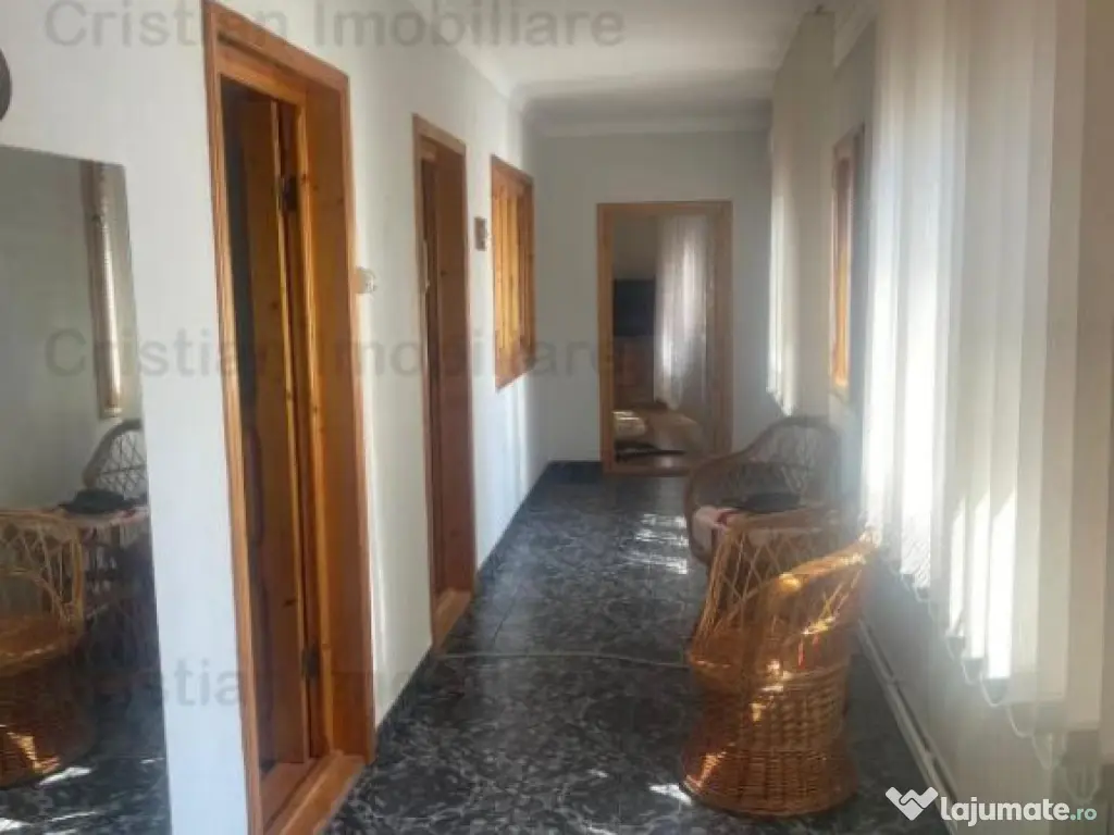 ULTRACENTRALA Casa 3 camere, toate utilitatile, teren 200 mp 