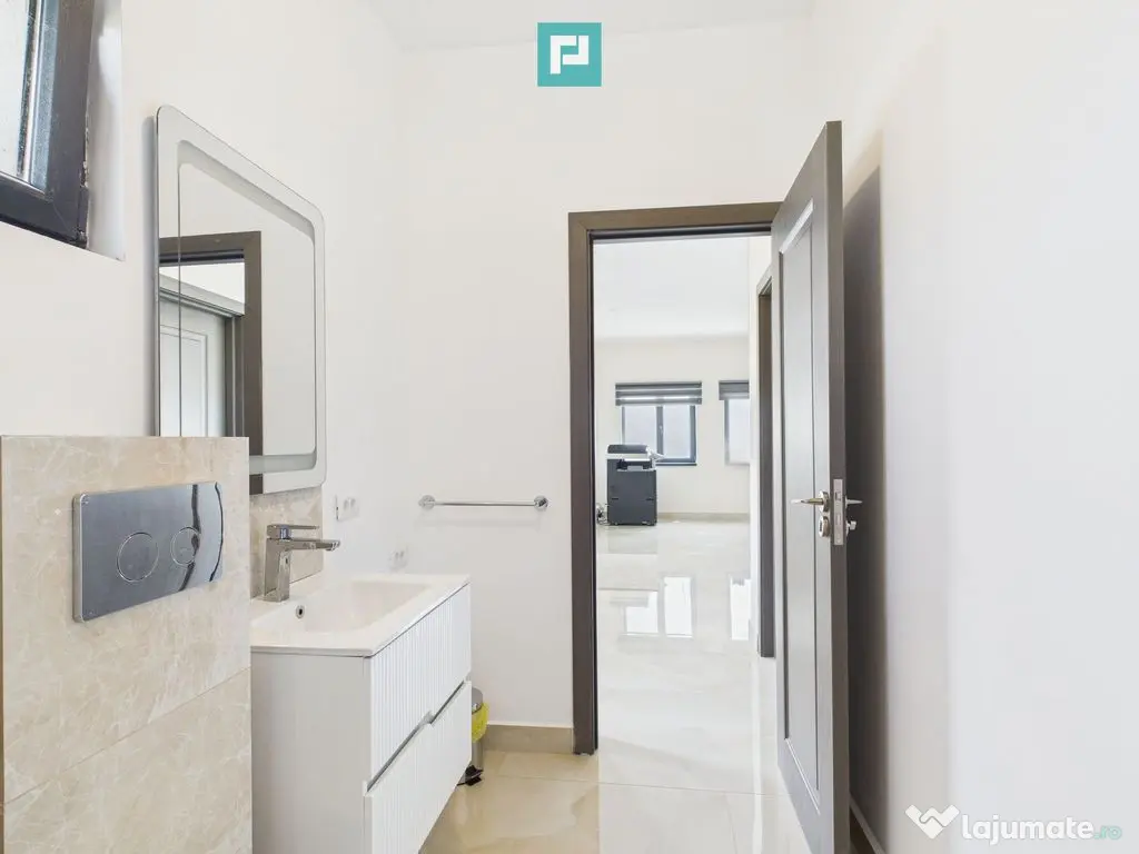 Casă Individuală cu 2 Apartamente în Giarmata Vii 