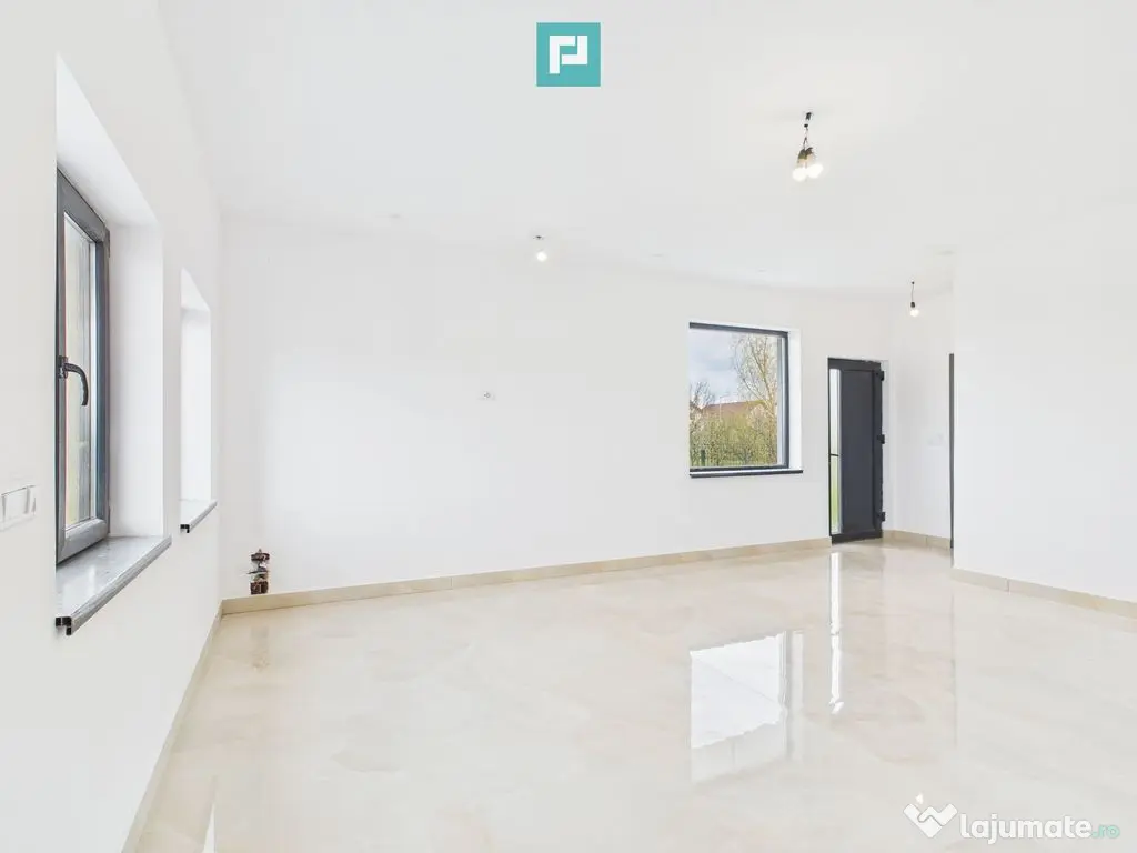 Casă Individuală cu 2 Apartamente în Giarmata Vii 