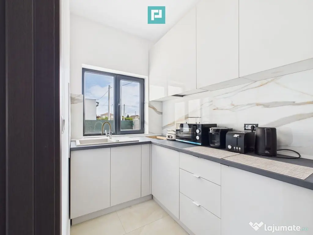 Casă Individuală cu 2 Apartamente în Giarmata Vii 