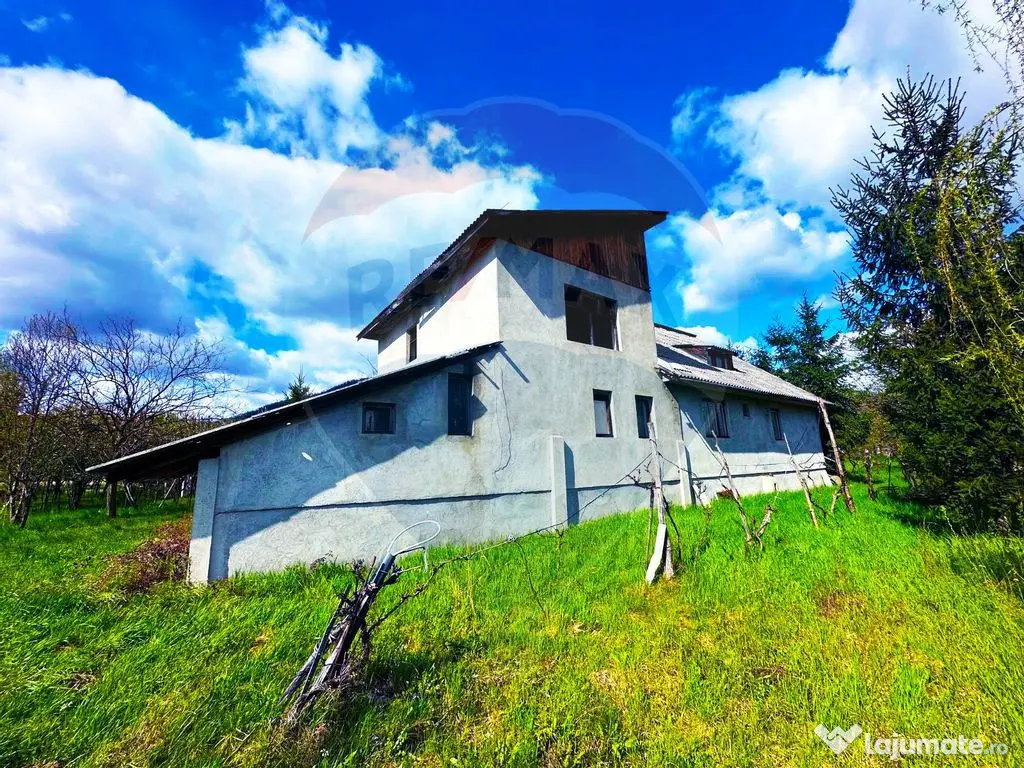 ZONA PREMIUM-TEREN INTRAVILAN 