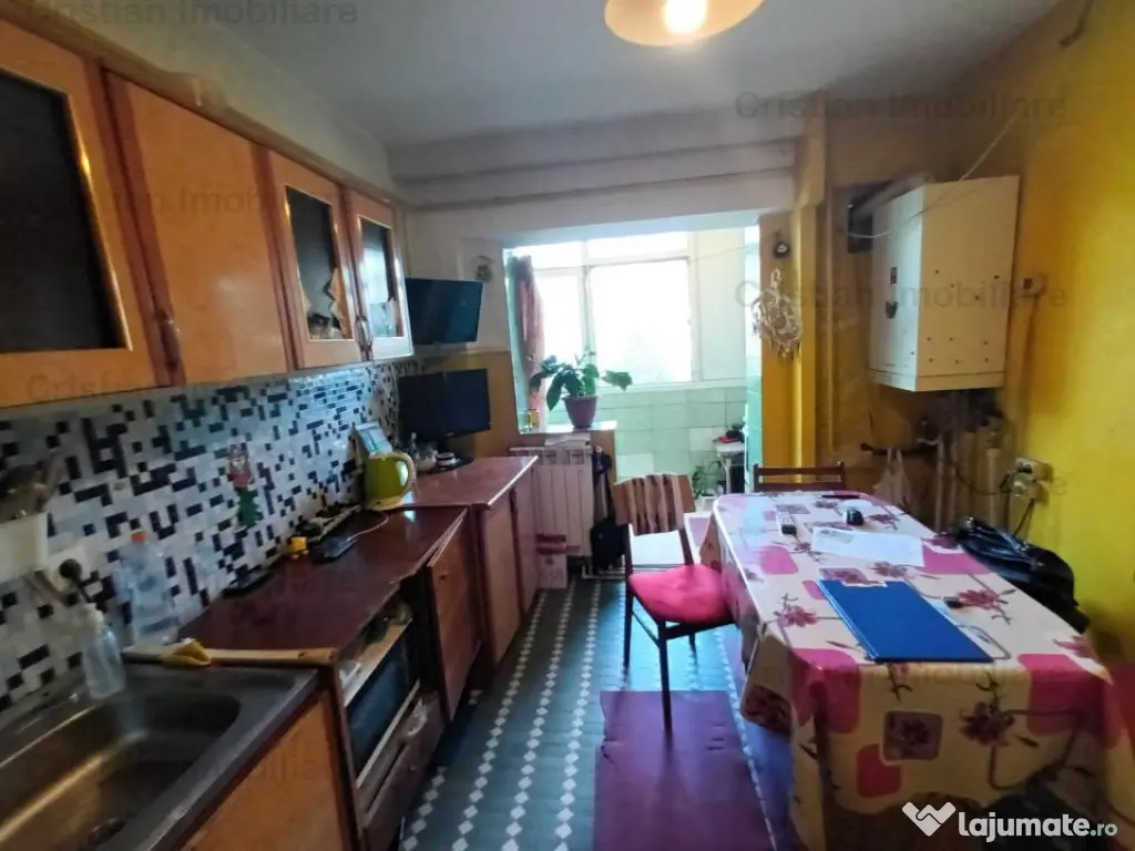 3 camere confort 1 Decomandat SPATIOS etaj 2 Piata Vidin 