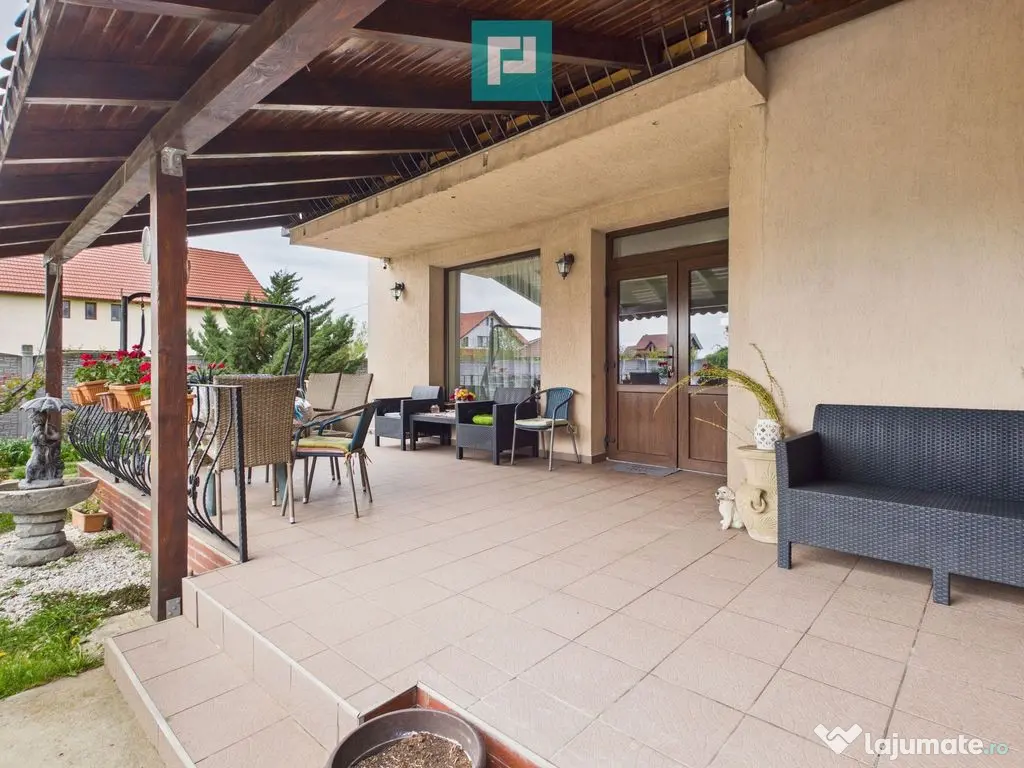 Vilă cu 6 camere și teren generos în Șagu 