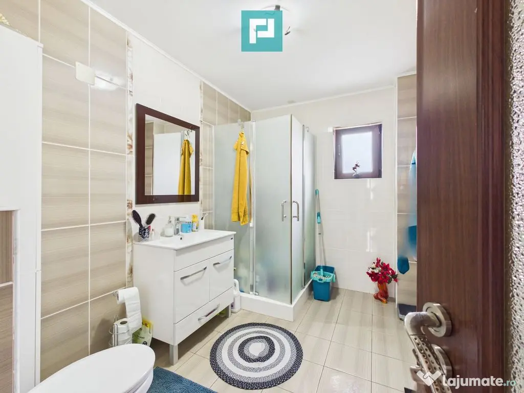 Vilă cu 6 camere și teren generos în Șagu 