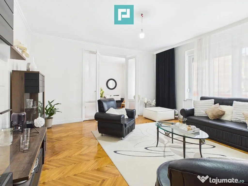 Apartament spațios în clădire ultracentrală 