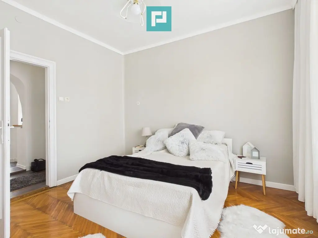 Apartament spațios în clădire ultracentrală 